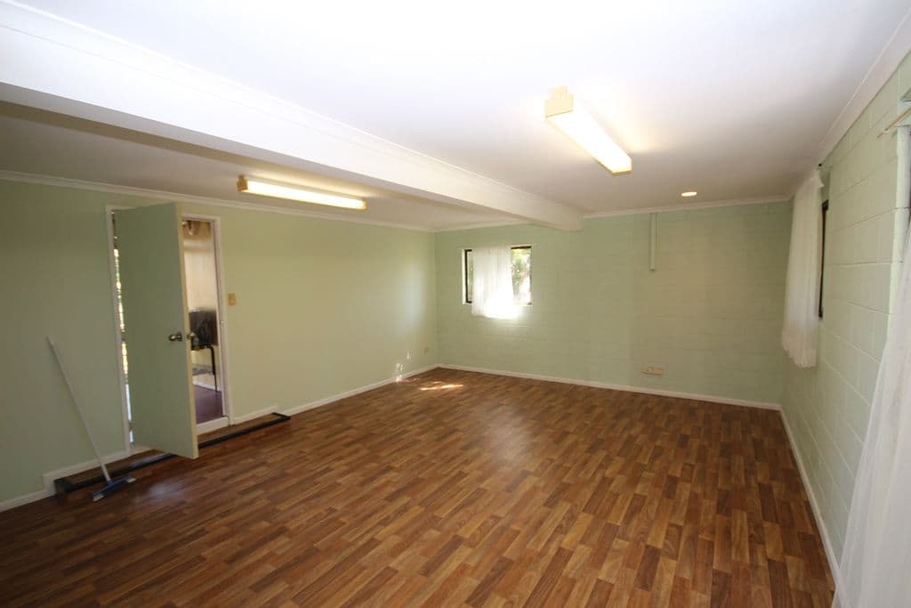 4 Leach Avenue, Landsborough QLD 4550, Landsborough - Thumbnail 3