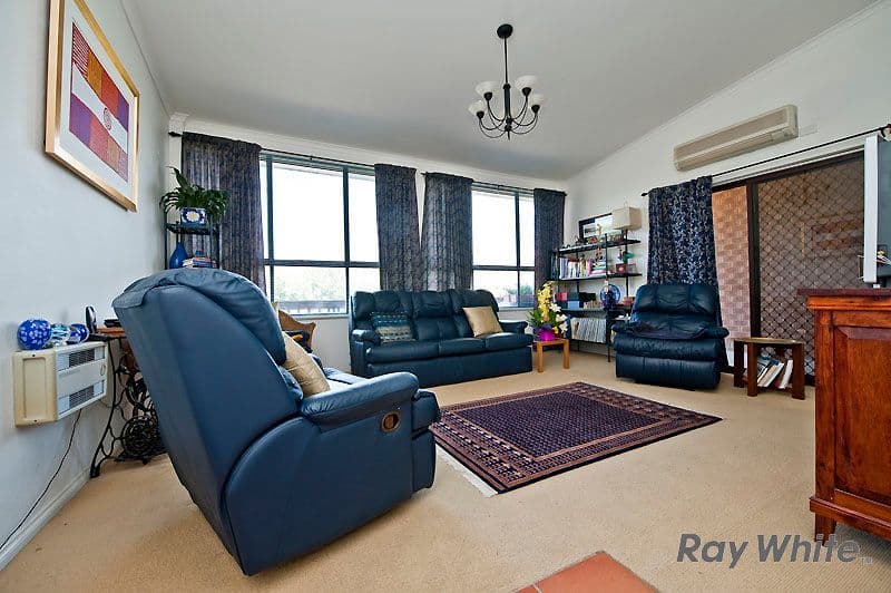 28 Waramanga Place, WARAMANGA ACT 2611, Waramanga - Thumbnail 2