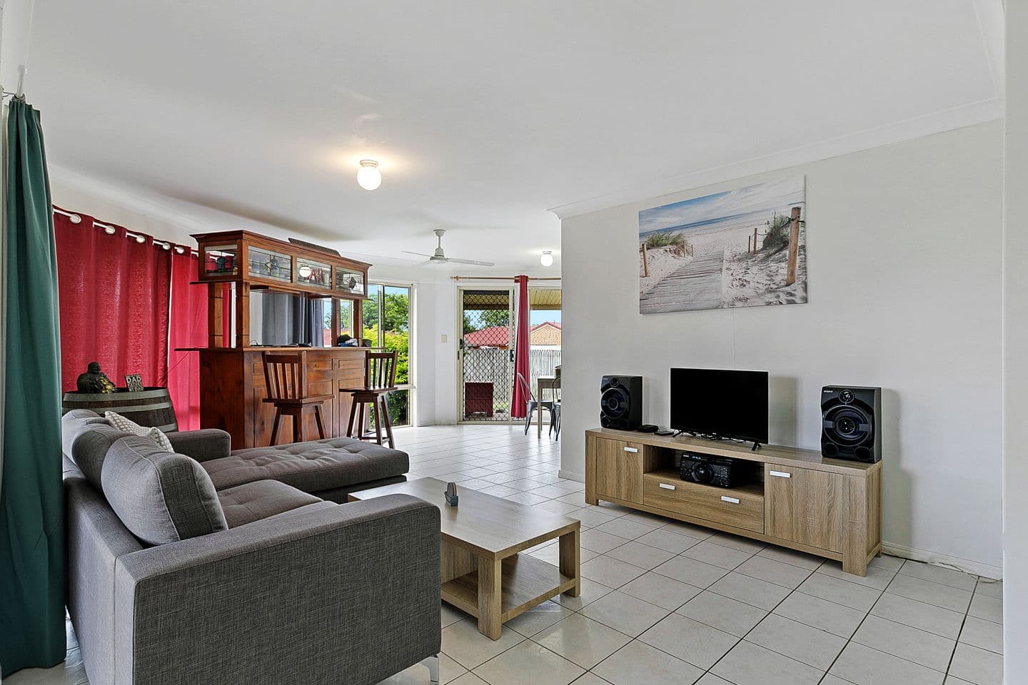 3 Oxford Place, Urraween QLD 4655, Urraween - Thumbnail 3