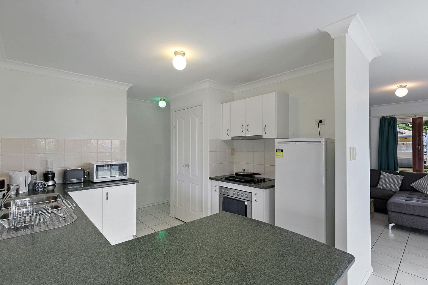 3 Oxford Place, Urraween QLD 4655, Urraween - Thumbnail 6