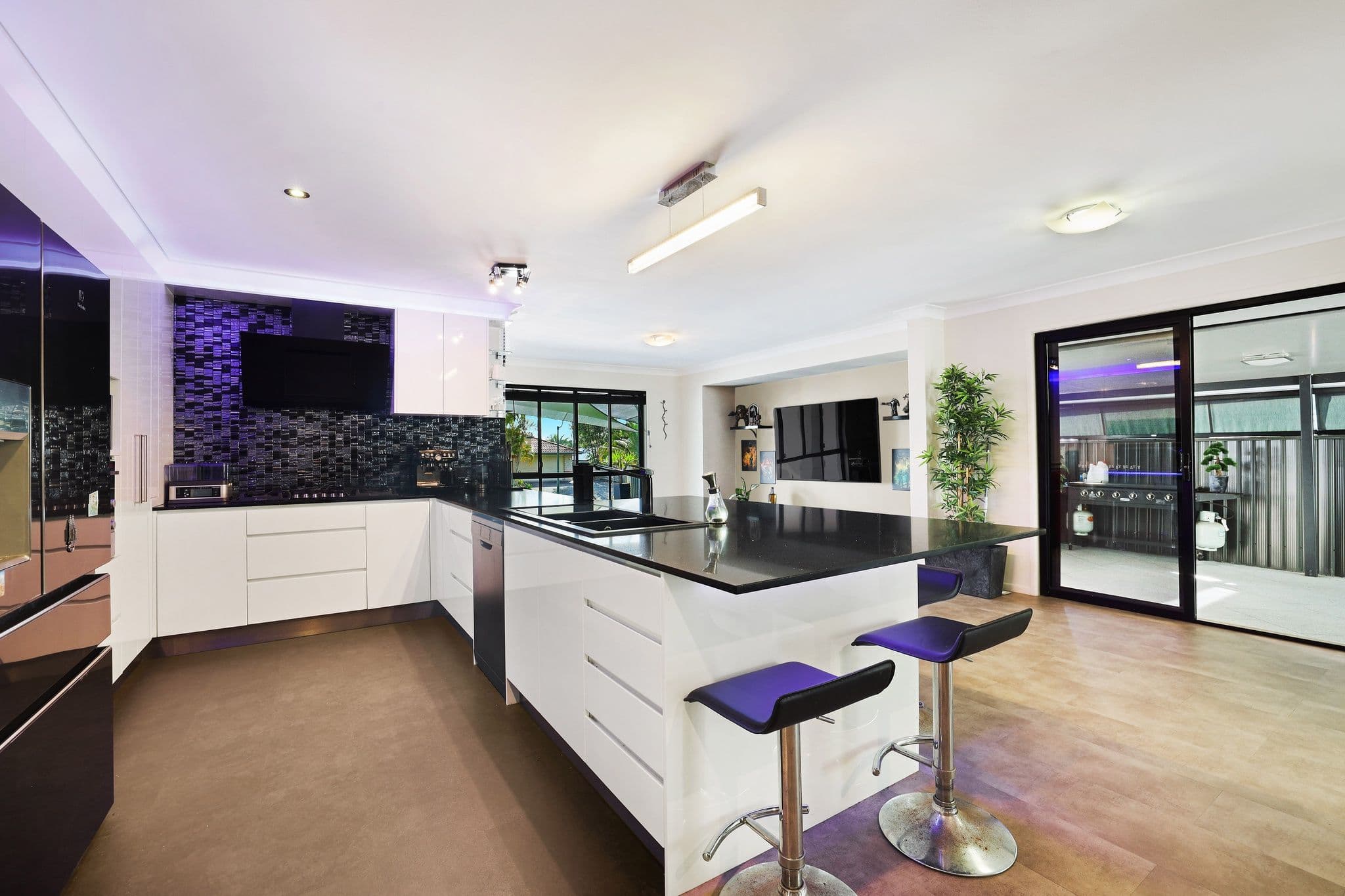 55 Ellis Drive, Mudgeeraba QLD 4213, Mudgeeraba - Thumbnail 4