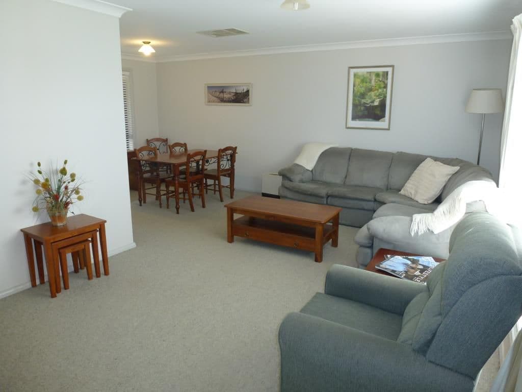 14 Plover Close, DUBBO NSW 2830, Dubbo - Thumbnail 2