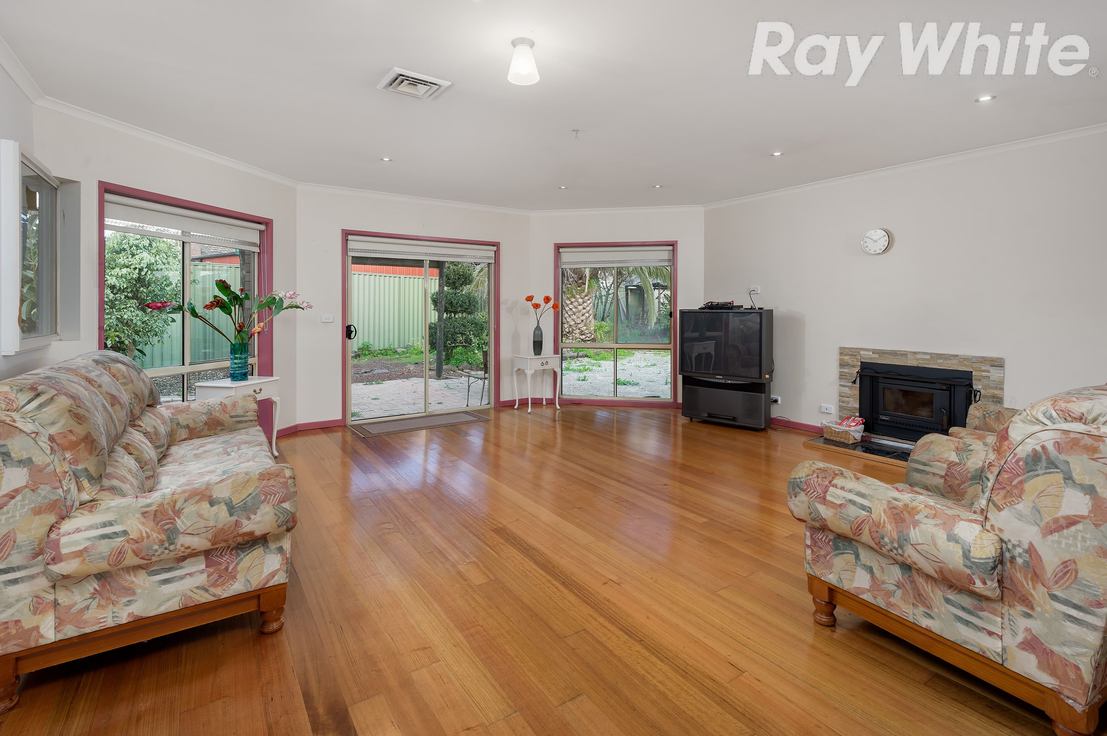 6 Henty Court, Mill Park VIC 3082, Mill Park - Thumbnail 2
