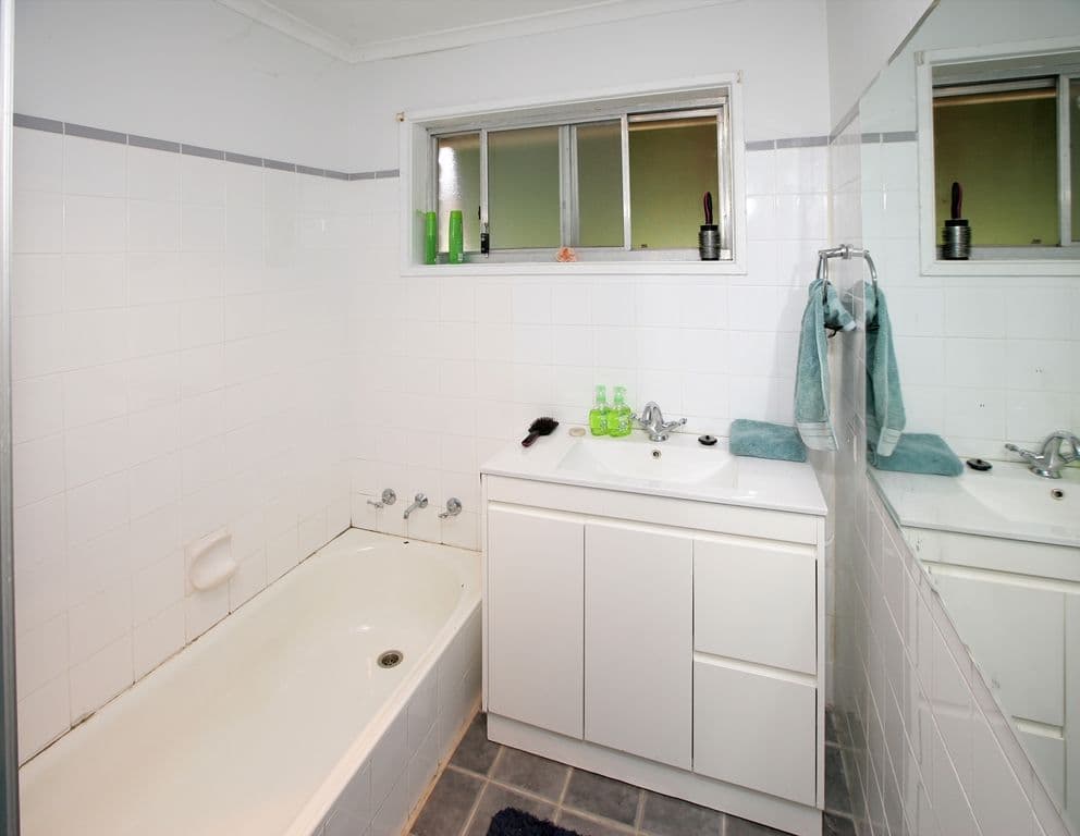 442 Lake Albert Road, Lake Albert NSW 2650, Lake Albert - Thumbnail 8