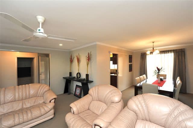13 Jacaranda Court, RANGEVILLE QLD 4350, Rangeville - Thumbnail 2