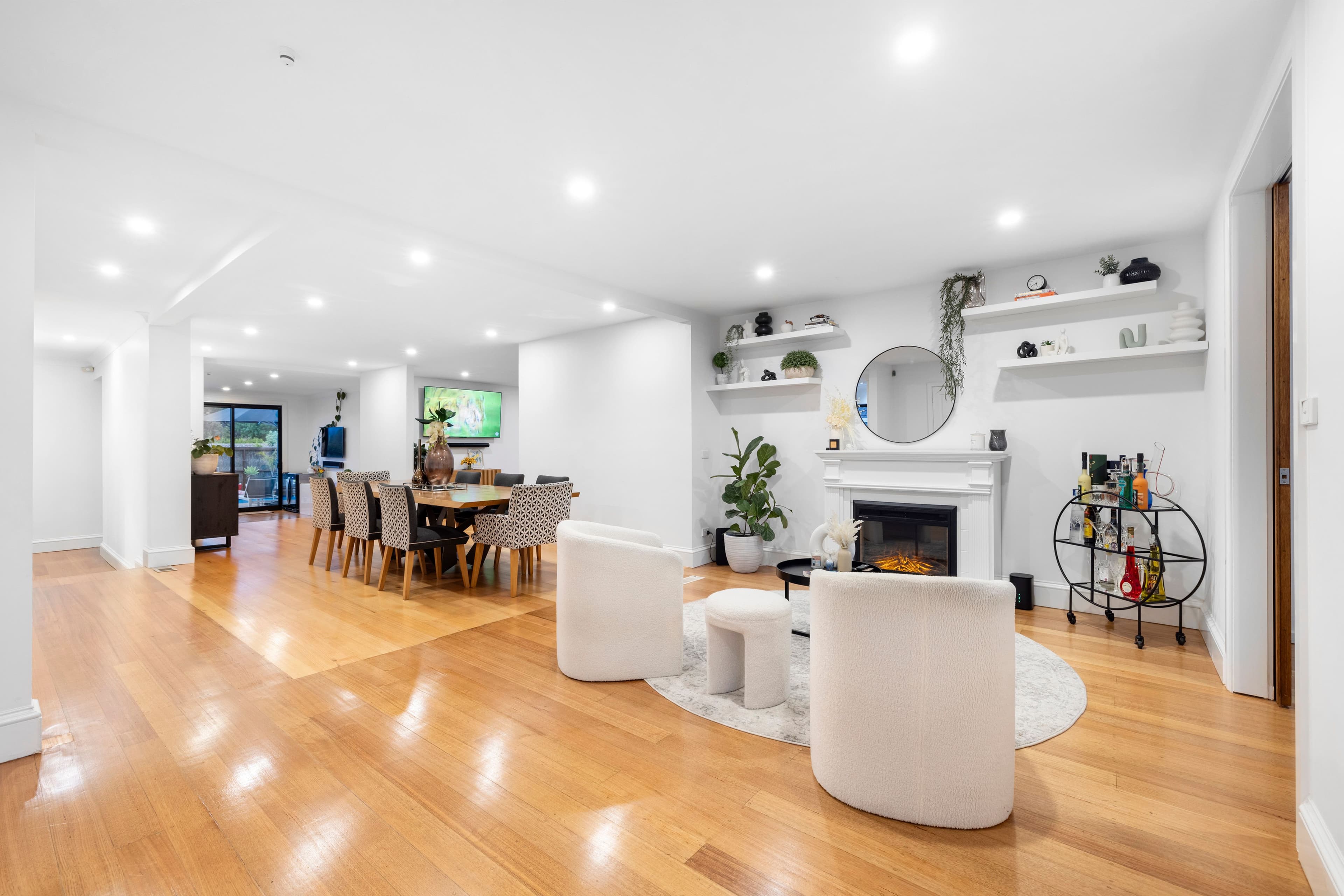 20 Mingana Road, Wantirna South VIC 3152, Wantirna South - Thumbnail 2