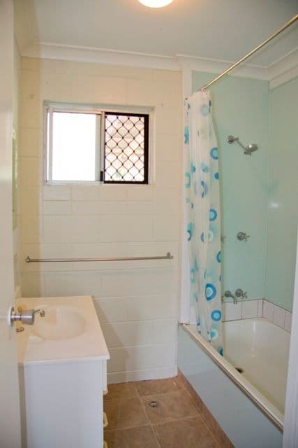 42 Gladys Street, KELSO QLD 4815, Kelso - Thumbnail 3