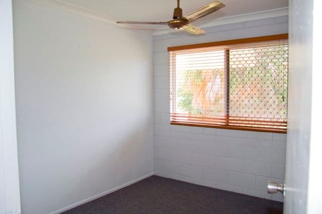 42 Gladys Street, KELSO QLD 4815, Kelso - Thumbnail 7