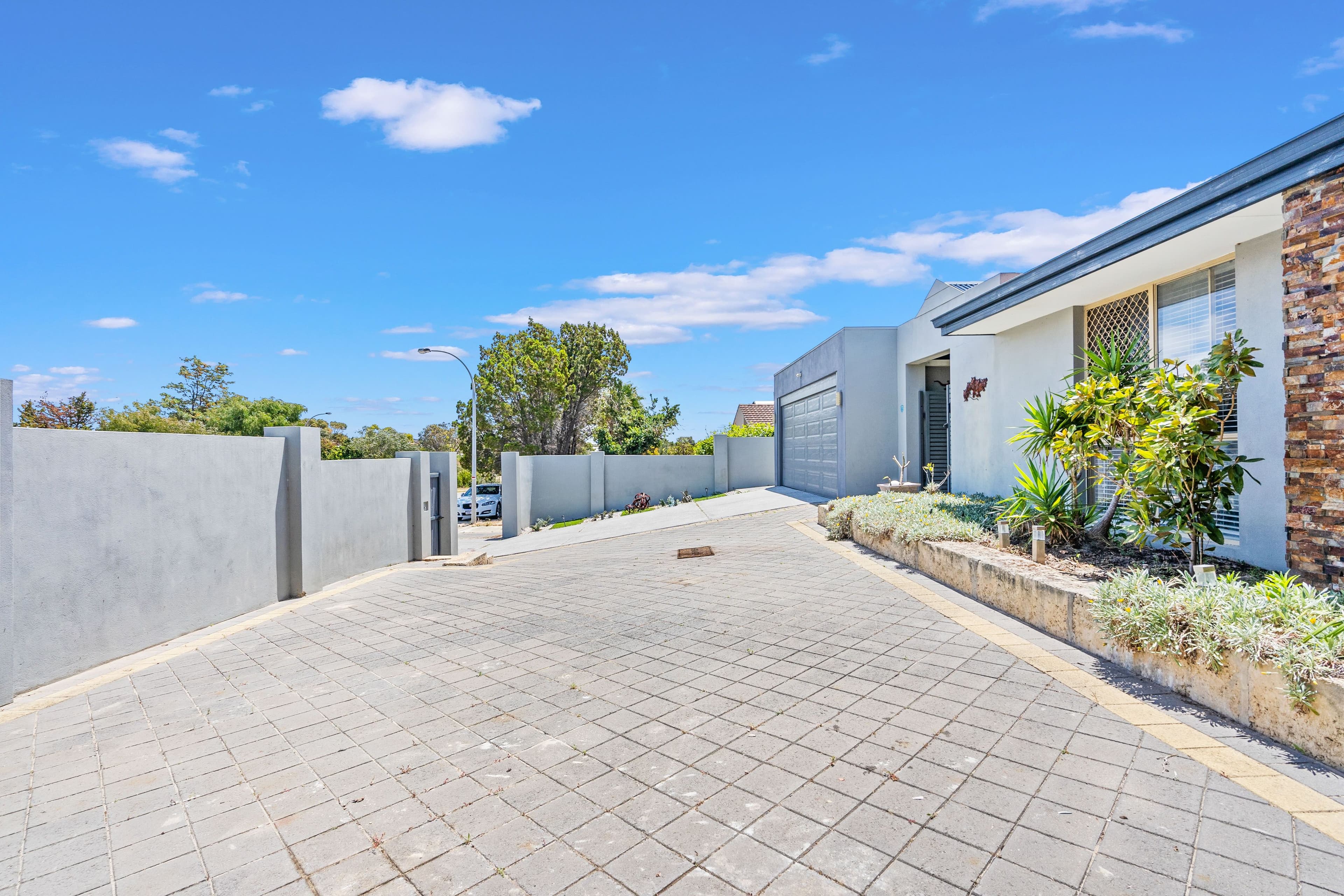 239 Dampier Avenue, Kallaroo WA 6025, Kallaroo - Thumbnail 2