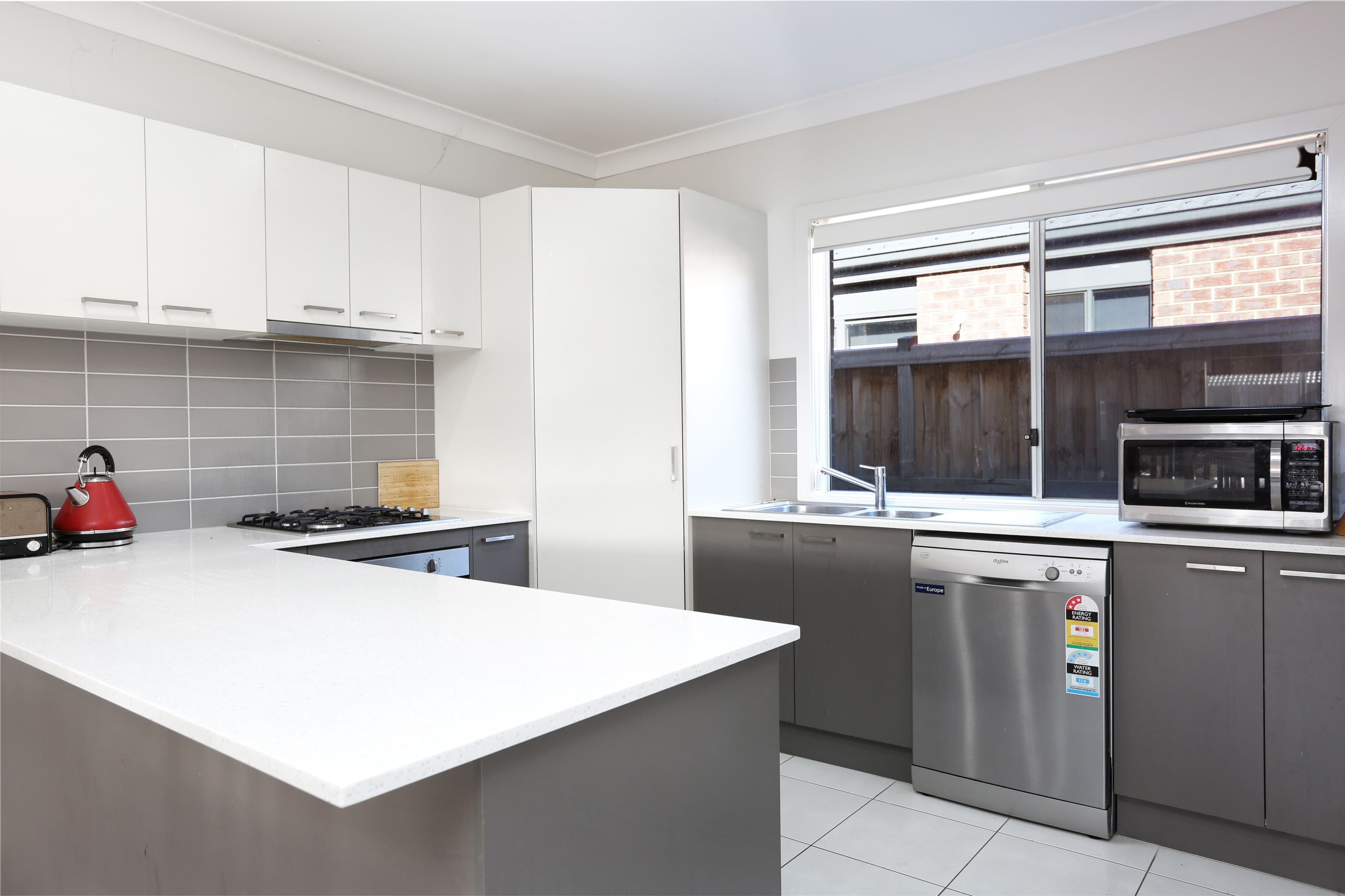 19 Gardener Drive, Point Cook VIC 3030, Point Cook - Thumbnail 4