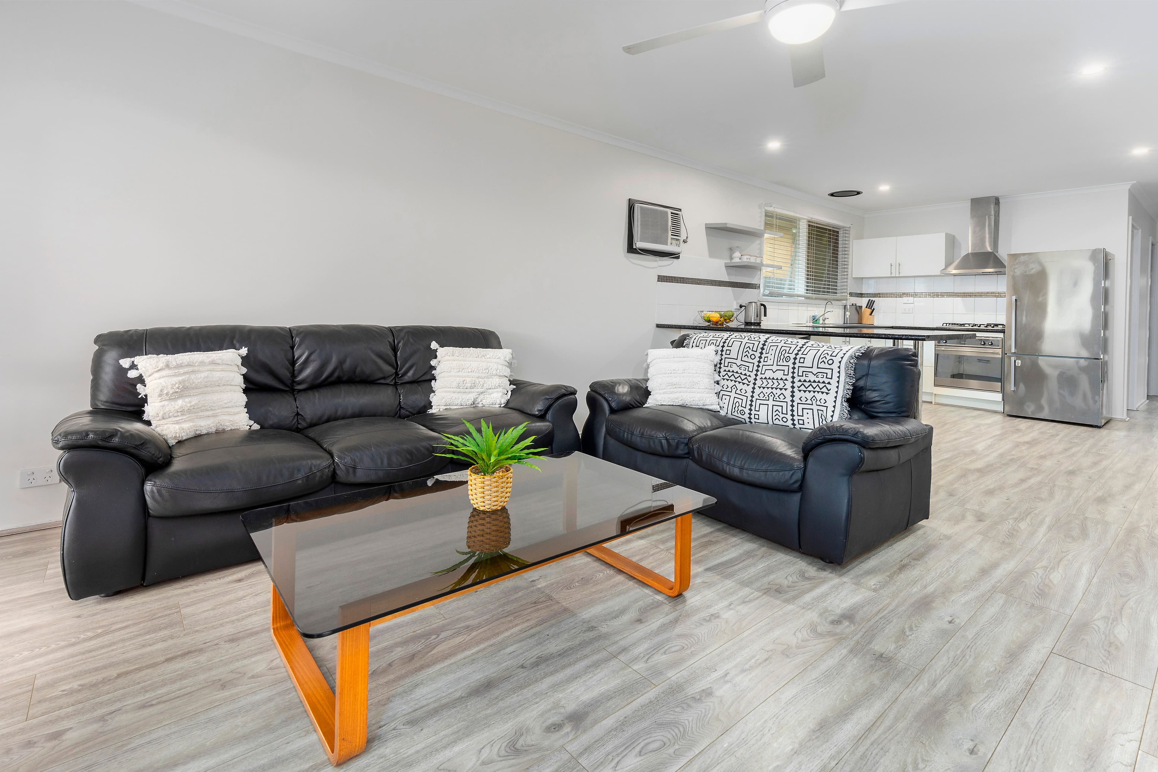 214 Ninth Avenue, Rosebud VIC 3939, Rosebud - Thumbnail 4