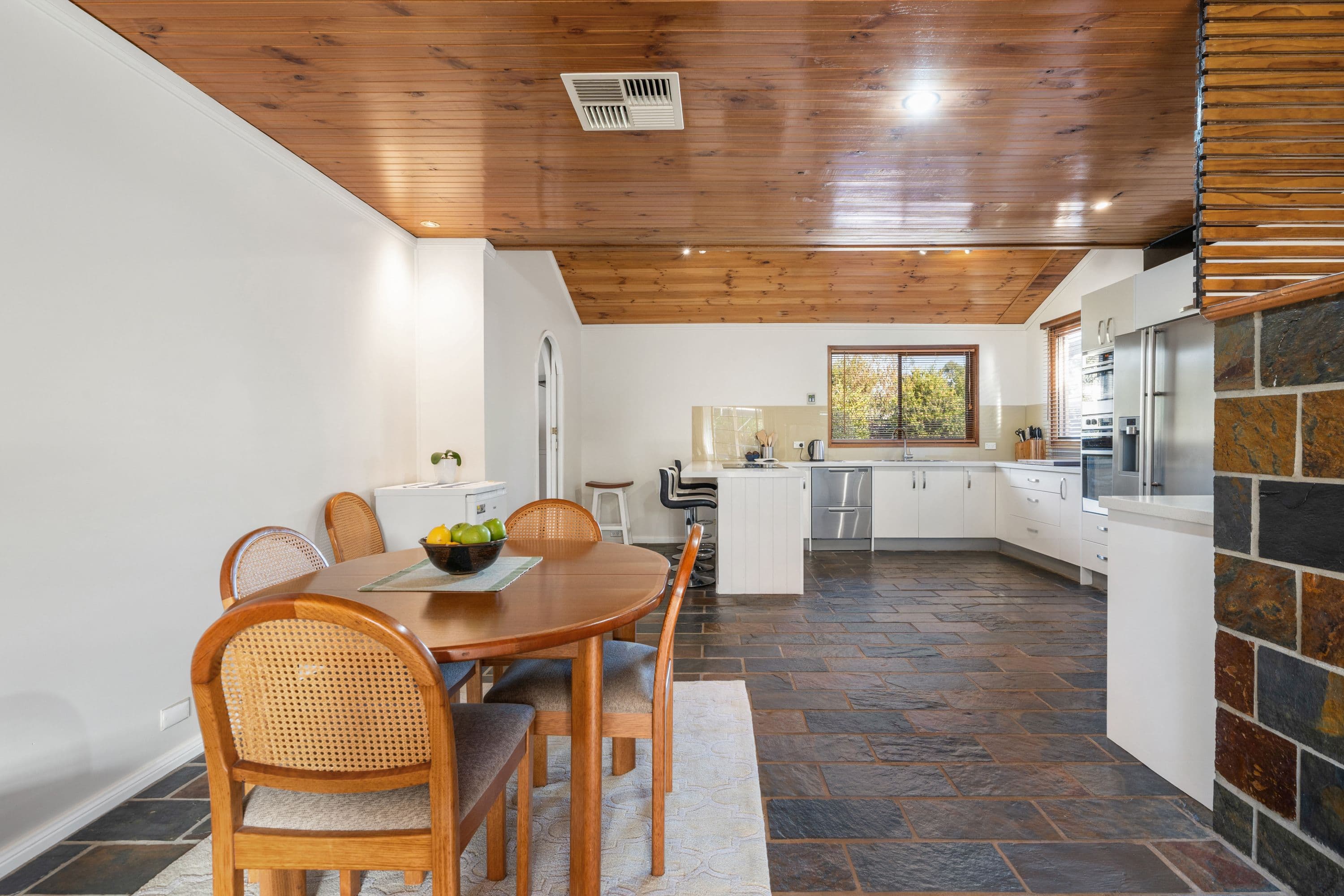 2 Joske Place, Latham ACT 2615, Latham - Thumbnail 4