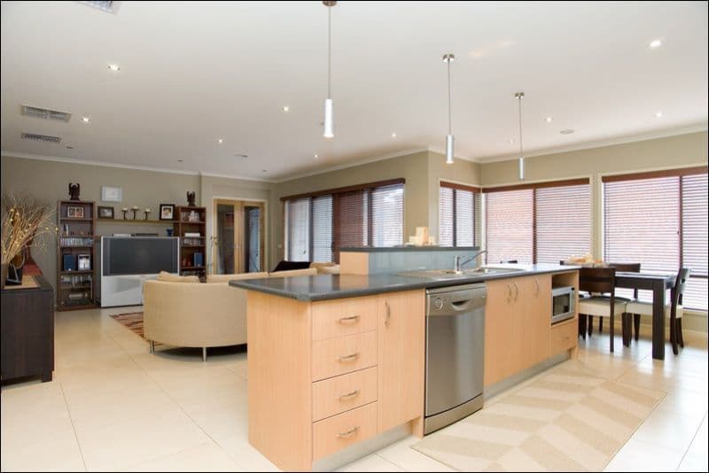 15 Coldstream Avenue, EPPING VIC 3076, Epping - Thumbnail 4