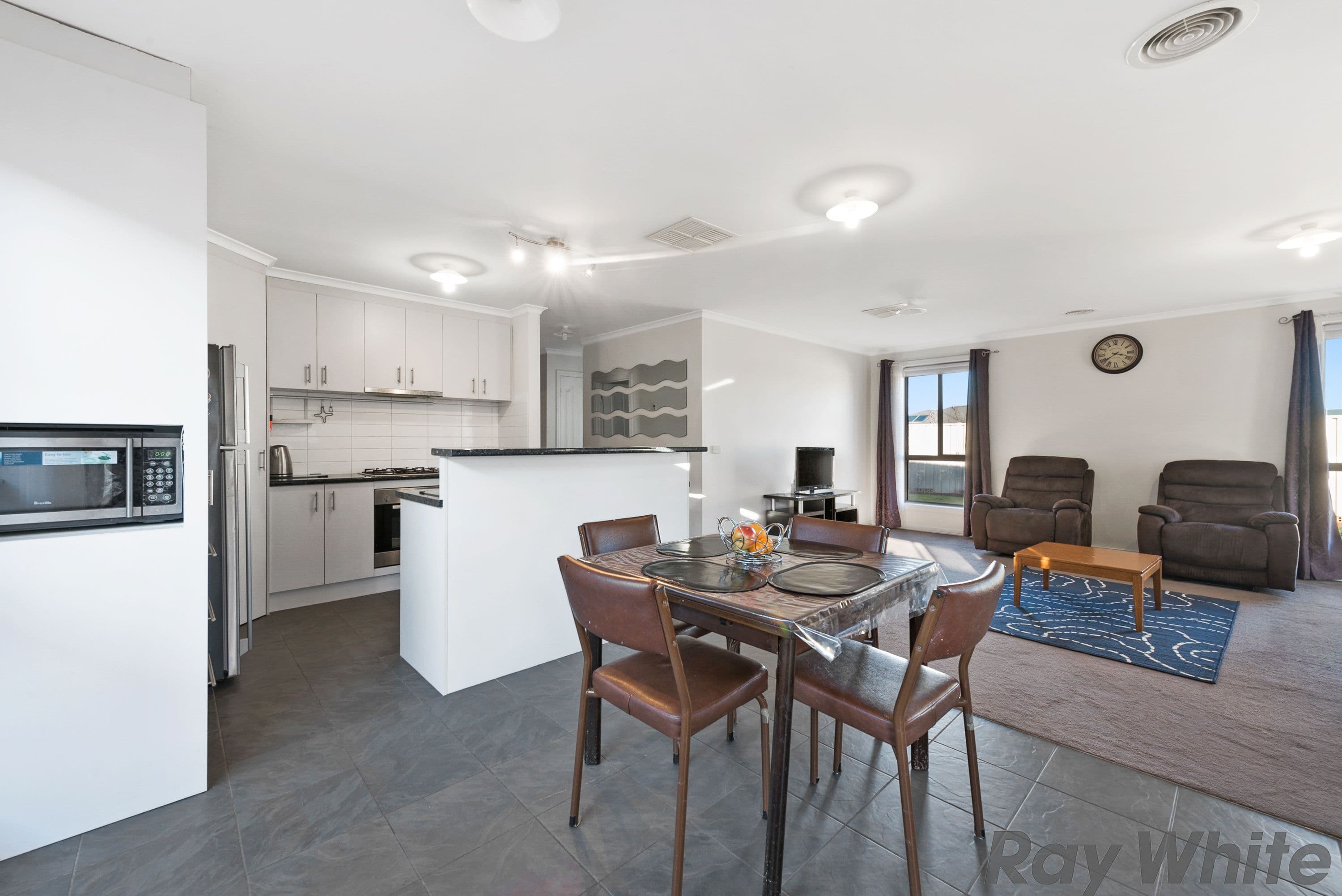 1 Leah Drive, Yarrawonga VIC 3730, Yarrawonga - Thumbnail 4