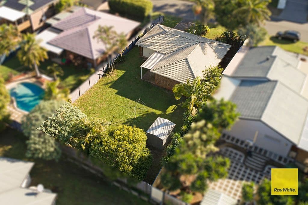12 Sylvania Street, Wellington Point QLD 4160, Wellington Point - Thumbnail 2