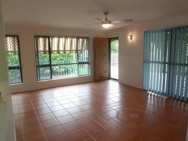7 Crispin Drive, MOUNT PLEASANT QLD 4740, Mount Pleasant - Thumbnail 5
