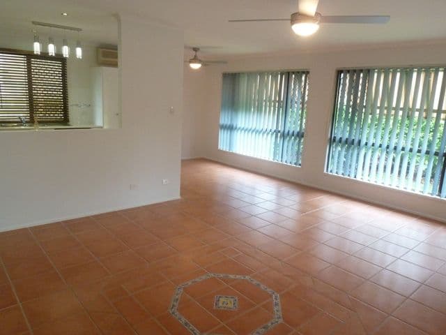 7 Crispin Drive, MOUNT PLEASANT QLD 4740, Mount Pleasant - Thumbnail 6