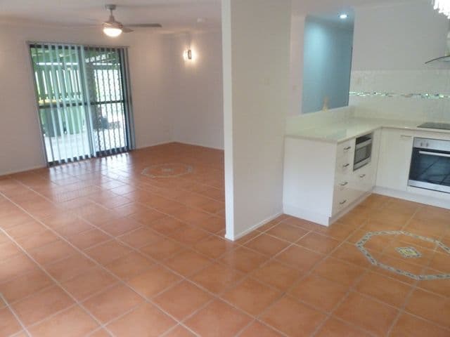 7 Crispin Drive, MOUNT PLEASANT QLD 4740, Mount Pleasant - Thumbnail 7