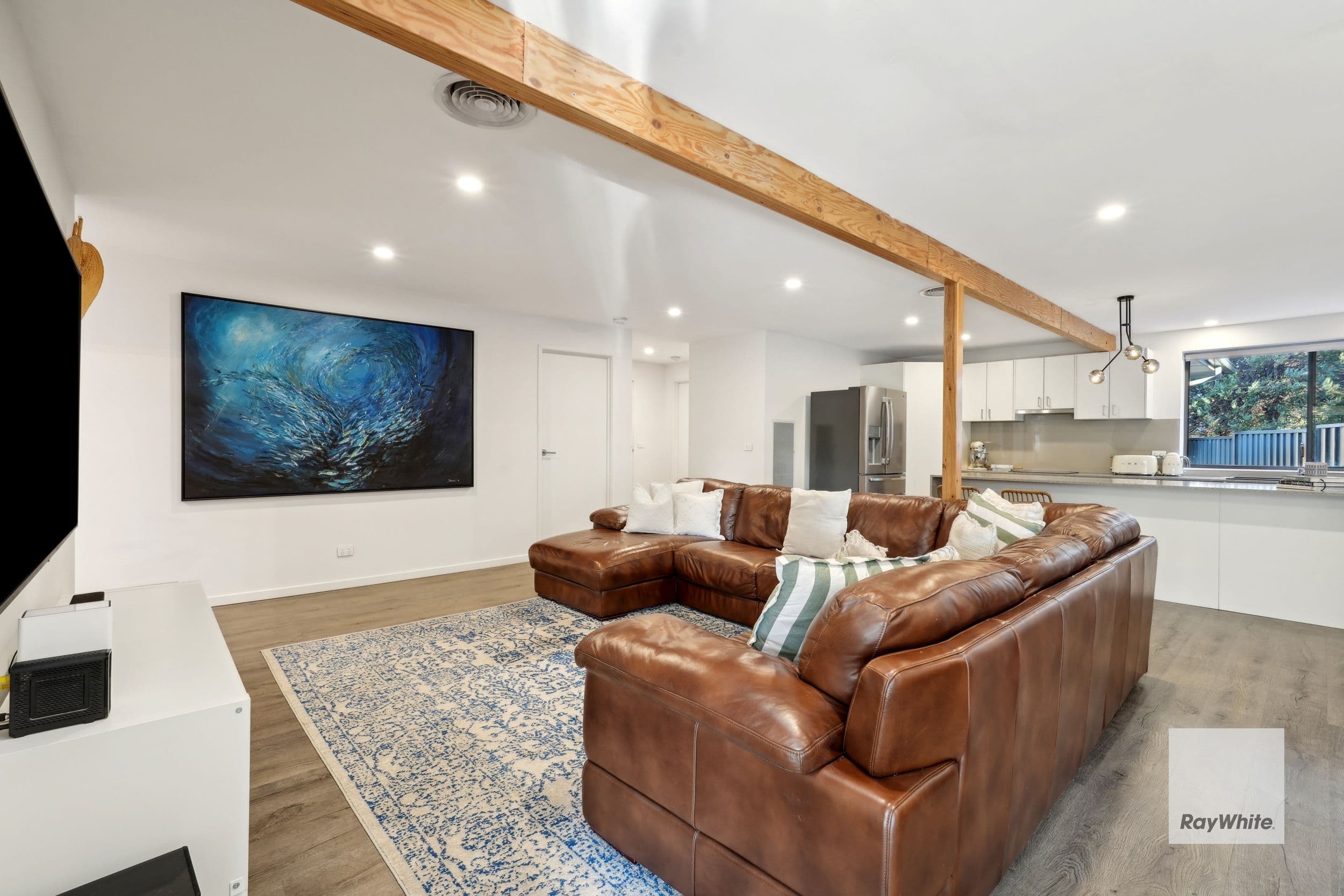 35 Shoalhaven Street, Werribee VIC 3030, Werribee - Thumbnail 5