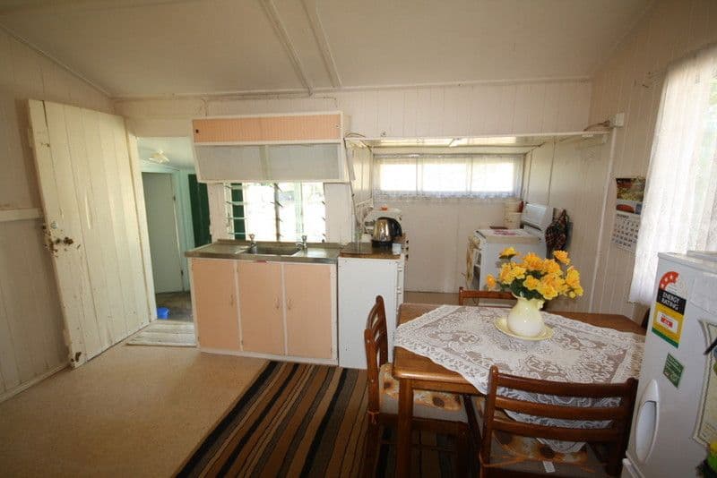 51 Burnett Street, MUNDUBBERA QLD 4626, Mundubbera - Thumbnail 7