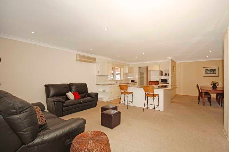 60 Kingswood Road, ENGADINE NSW 2233, Engadine - Thumbnail 2