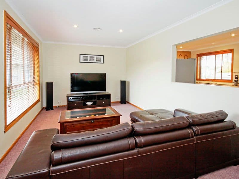 34 Burleigh Drive, GROVEDALE VIC 3216, Grovedale - Thumbnail 2