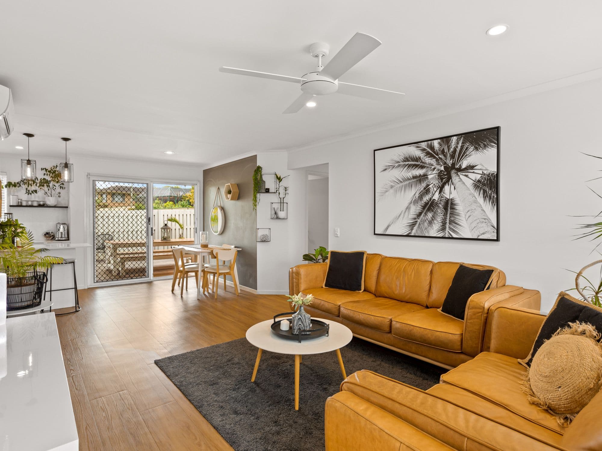 105 Ridgeway Avenue, Southport QLD 4215, Southport - Thumbnail 2