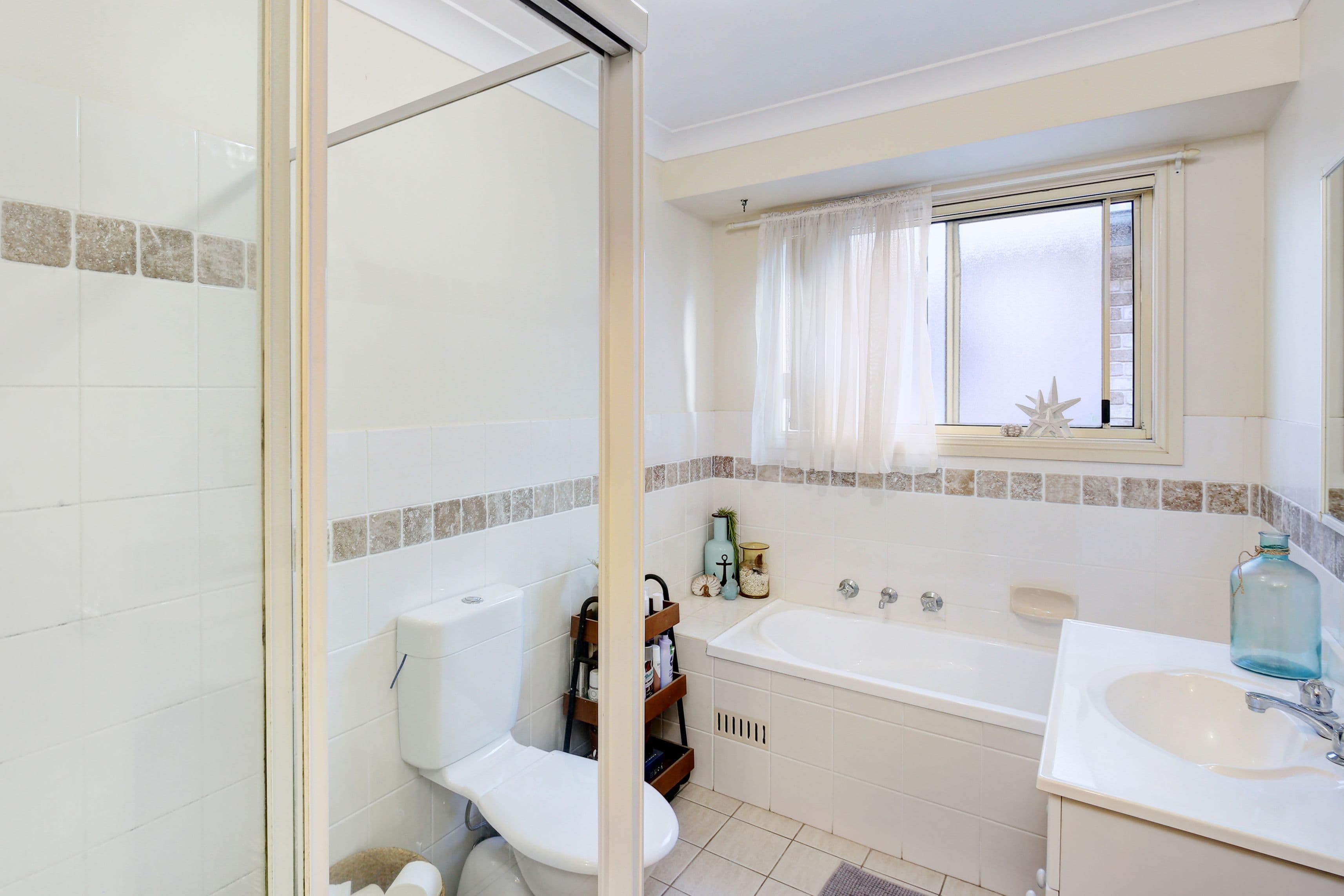 Units 1 & 2/92B Kincumber Crescent, DAVISTOWN NSW 2251, Davistown - Thumbnail 8