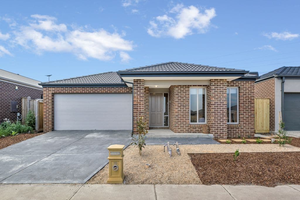 19 Beresford Road, Epping VIC 3076, Epping - Image 1