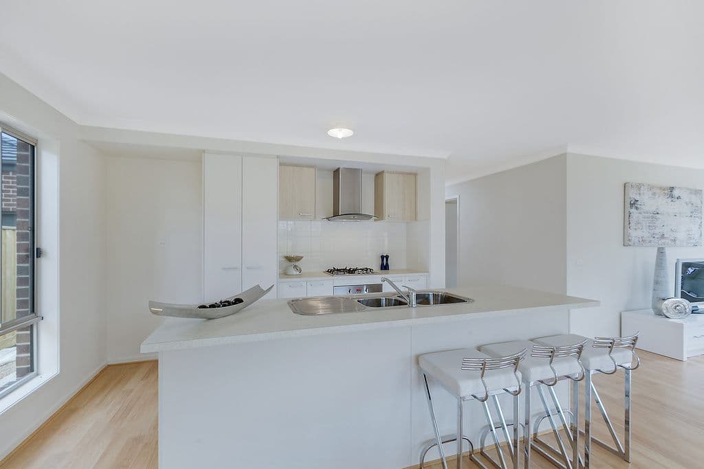 19 Beresford Road, Epping VIC 3076, Epping - Thumbnail 5