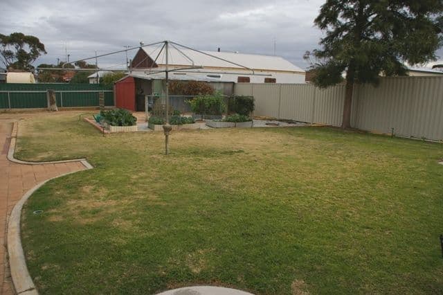 56 Dampier Road, BRUCE ROCK WA 6418, Bruce Rock - Thumbnail 3
