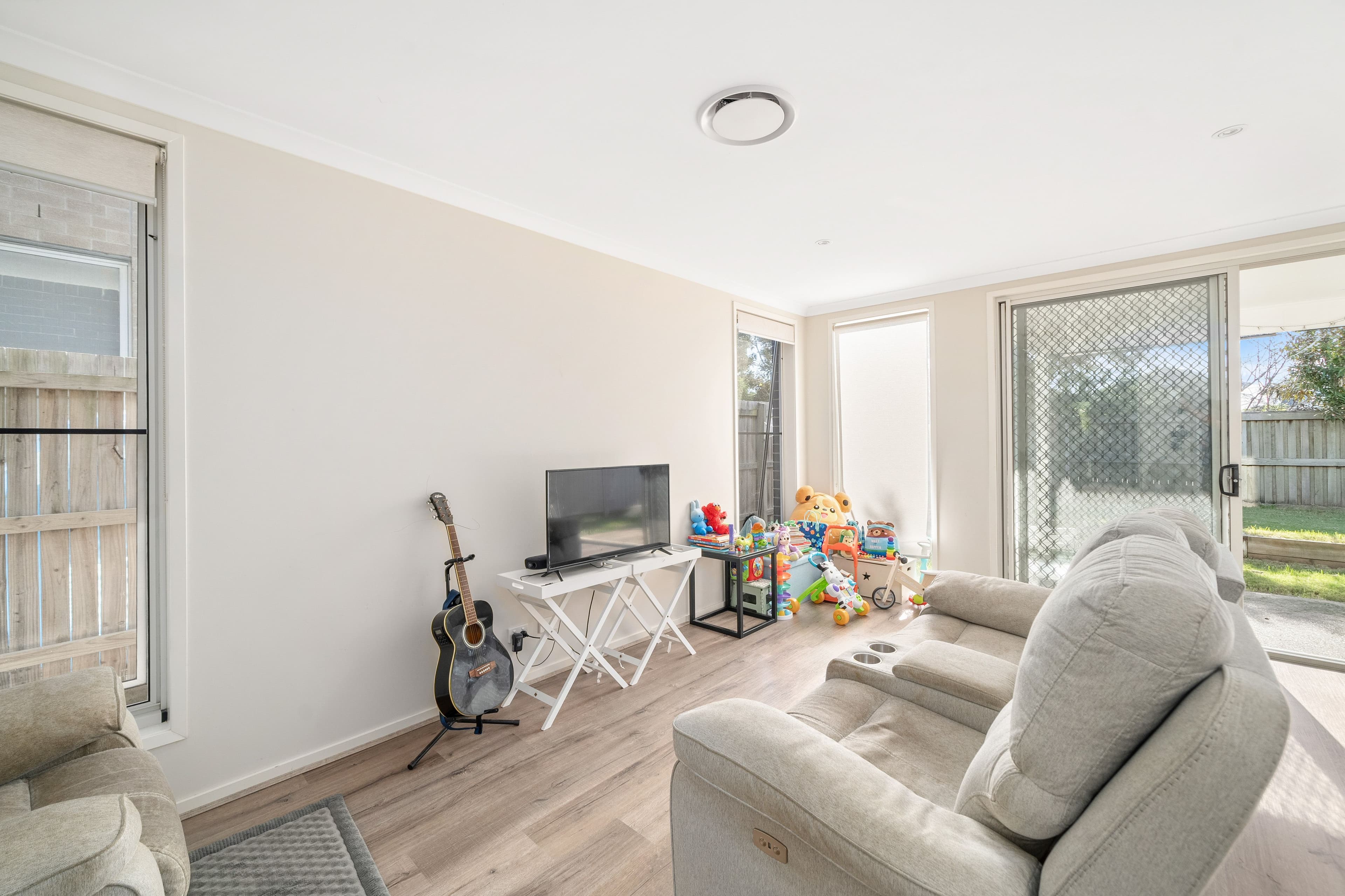 7 Betzel Court, Mango Hill QLD 4509, Mango Hill - Thumbnail 2