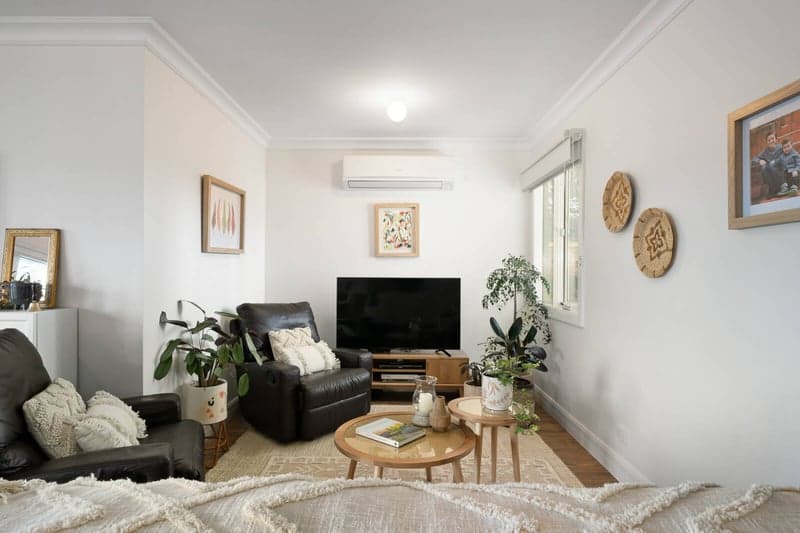 4 The Crescent, Ferntree Gully - Thumbnail 2