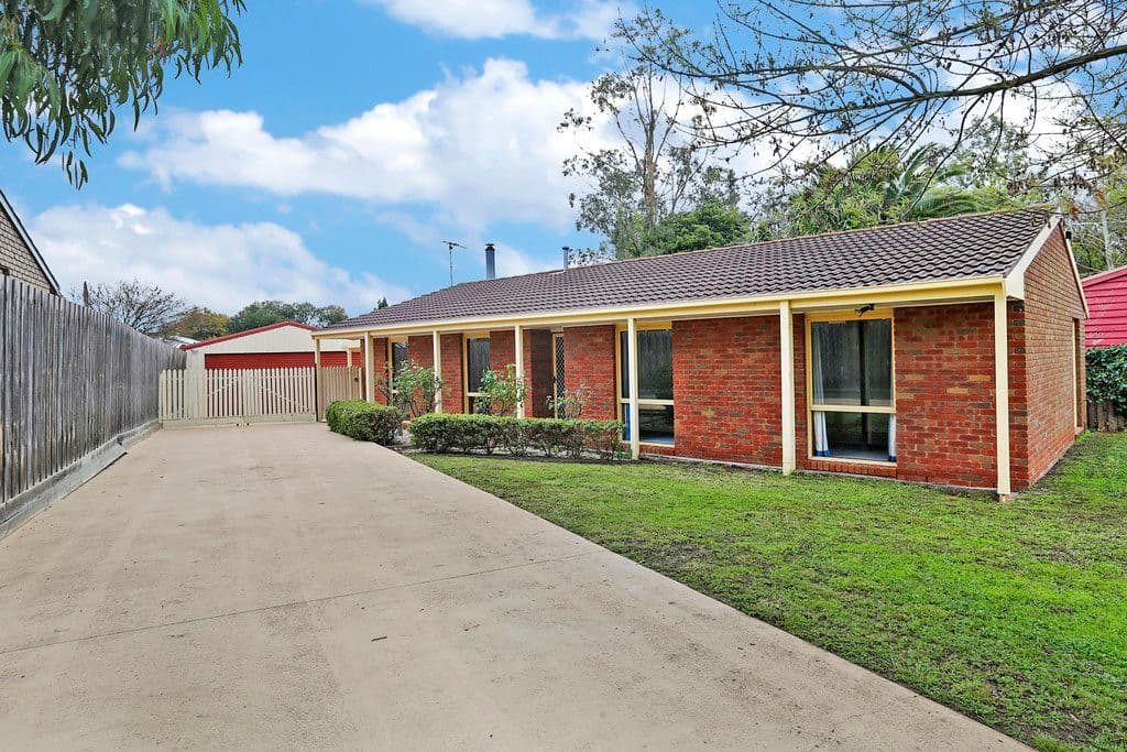 31 Carawatha Avenue, Clifton Springs VIC 3222, Clifton Springs - Image 1