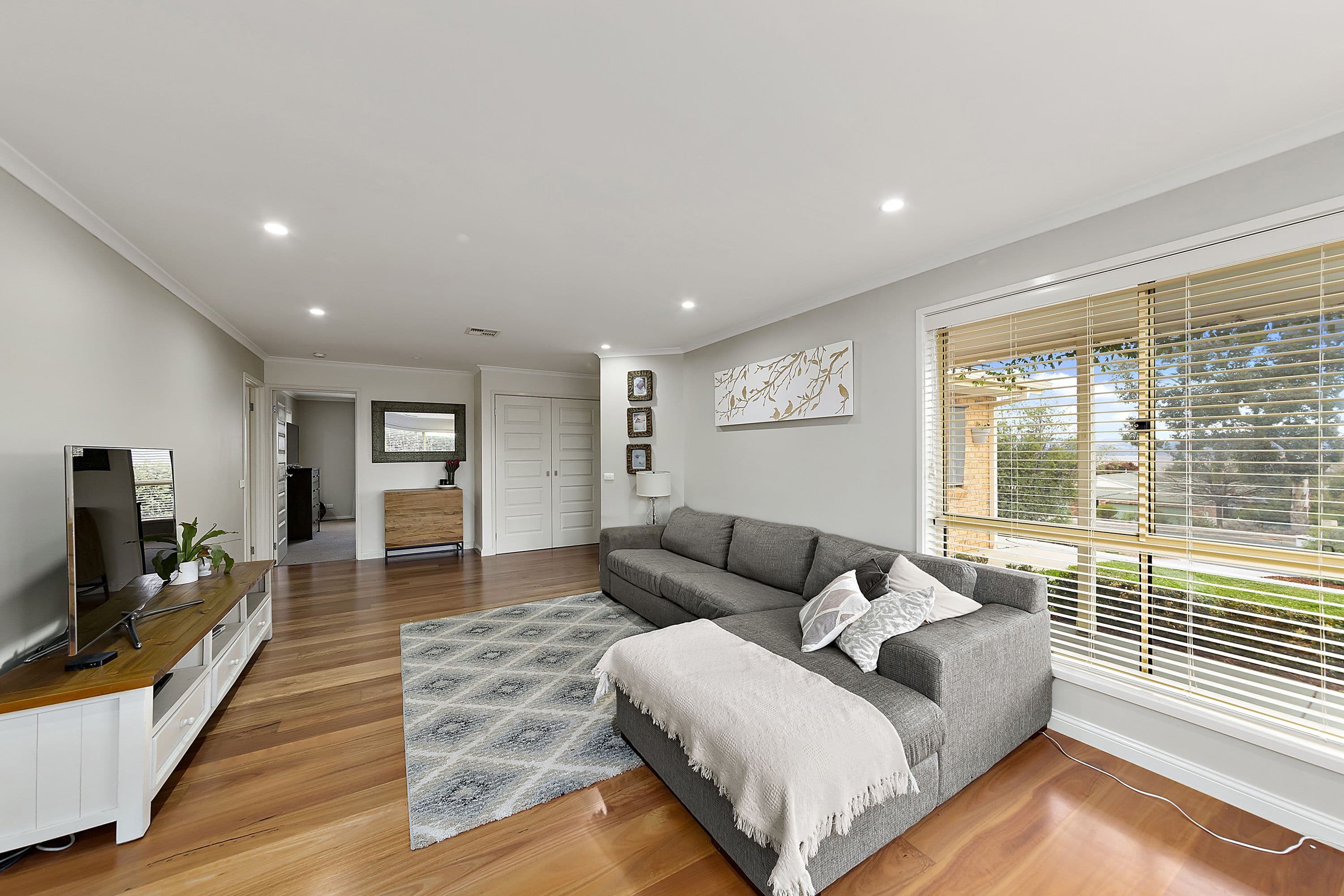 14 Carolyn Jackson Drive, Jerrabomberra - Thumbnail 4