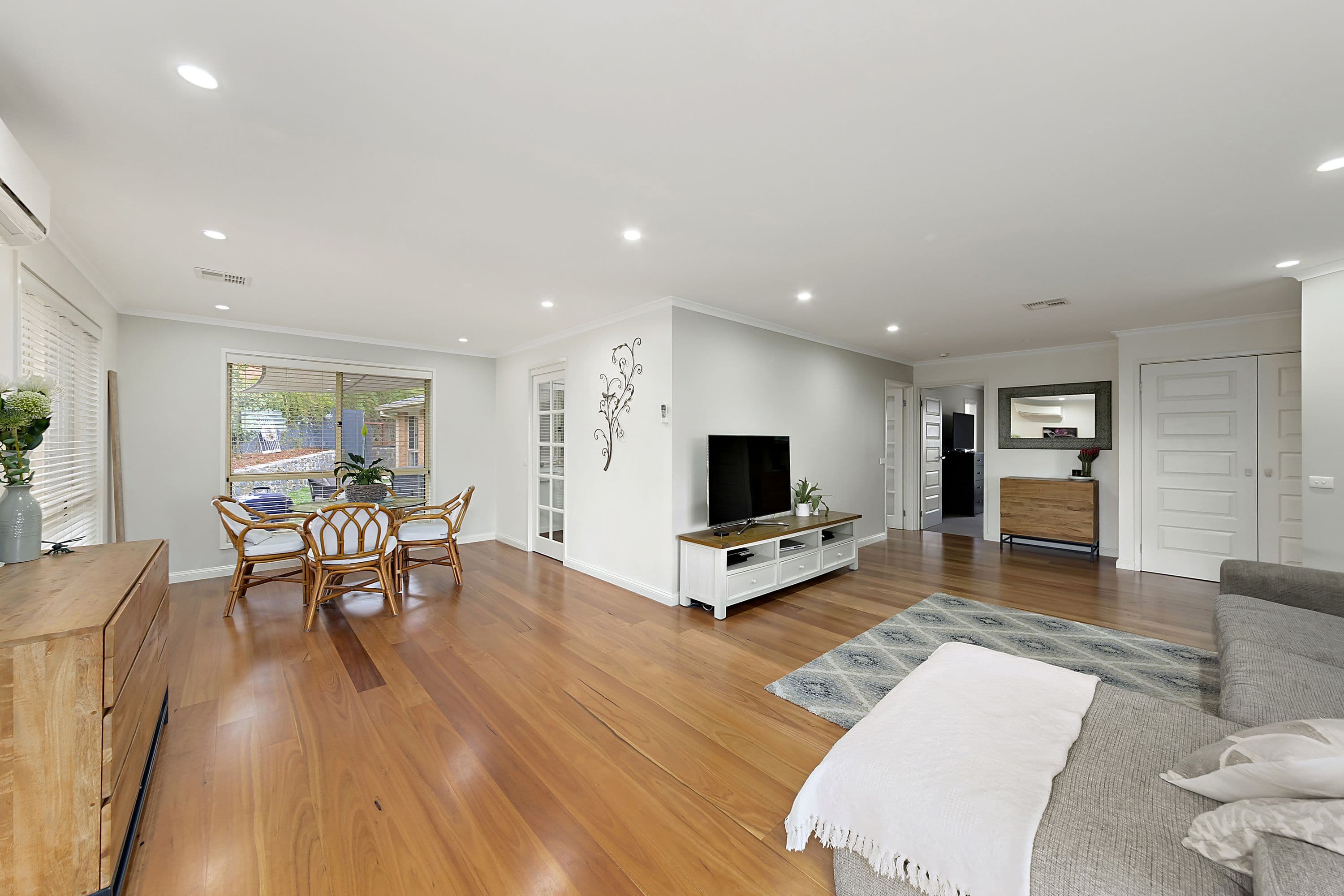 14 Carolyn Jackson Drive, Jerrabomberra - Thumbnail 5