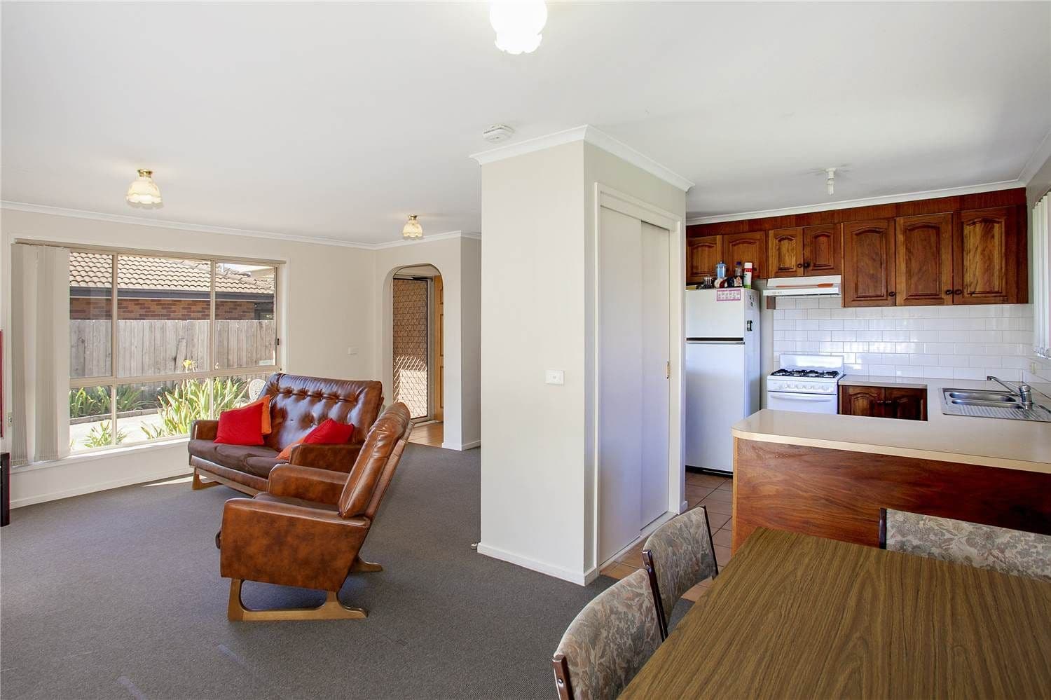 16 Cameron Crescent, LARA VIC 3212, Lara - Thumbnail 2