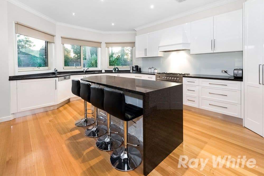 4 Marsham Road, Mount Waverley VIC 3149, Mount Waverley - Thumbnail 2