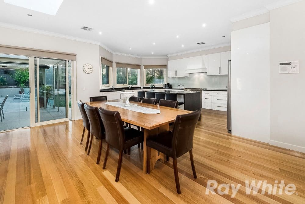 4 Marsham Road, Mount Waverley VIC 3149, Mount Waverley - Thumbnail 3