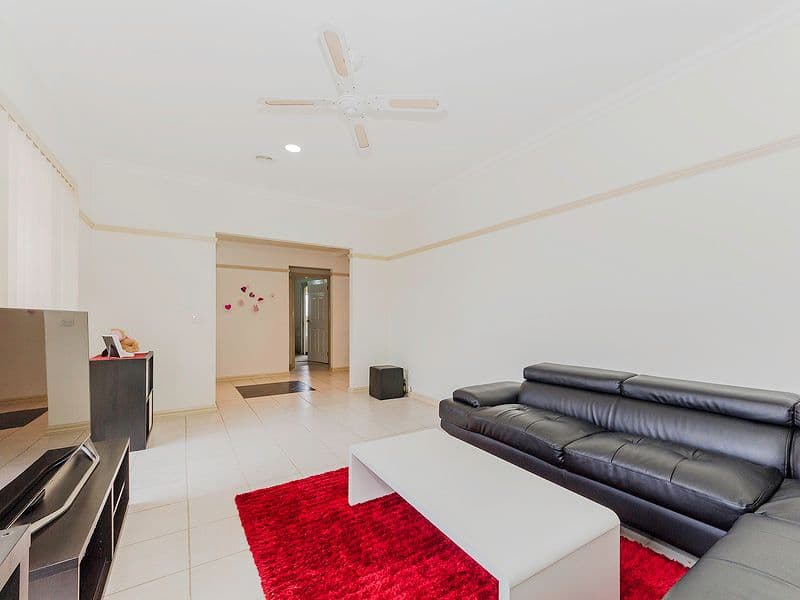 18 Lucy Close, Tarneit VIC 3029, Tarneit - Thumbnail 3