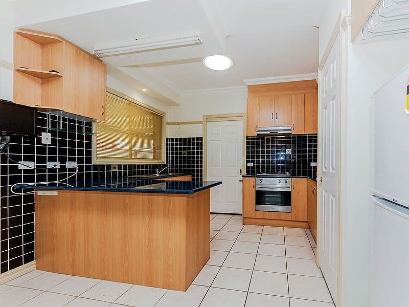 18 Lucy Close, Tarneit VIC 3029, Tarneit - Thumbnail 5