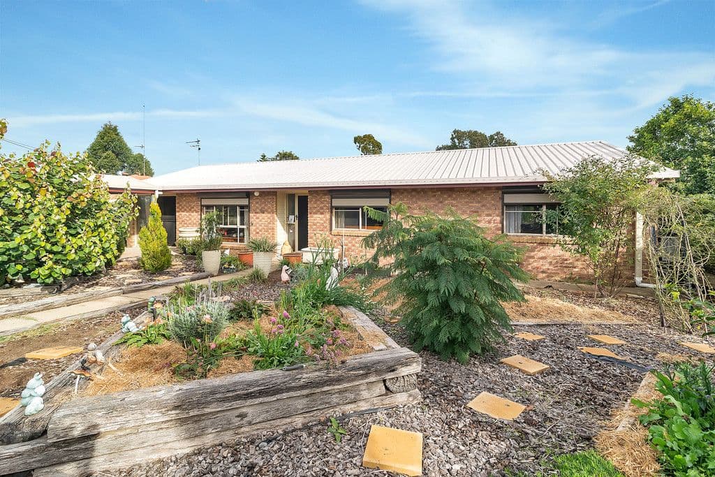 10 Gladstone Street, Wyreema QLD 4352, Wyreema - Image 1