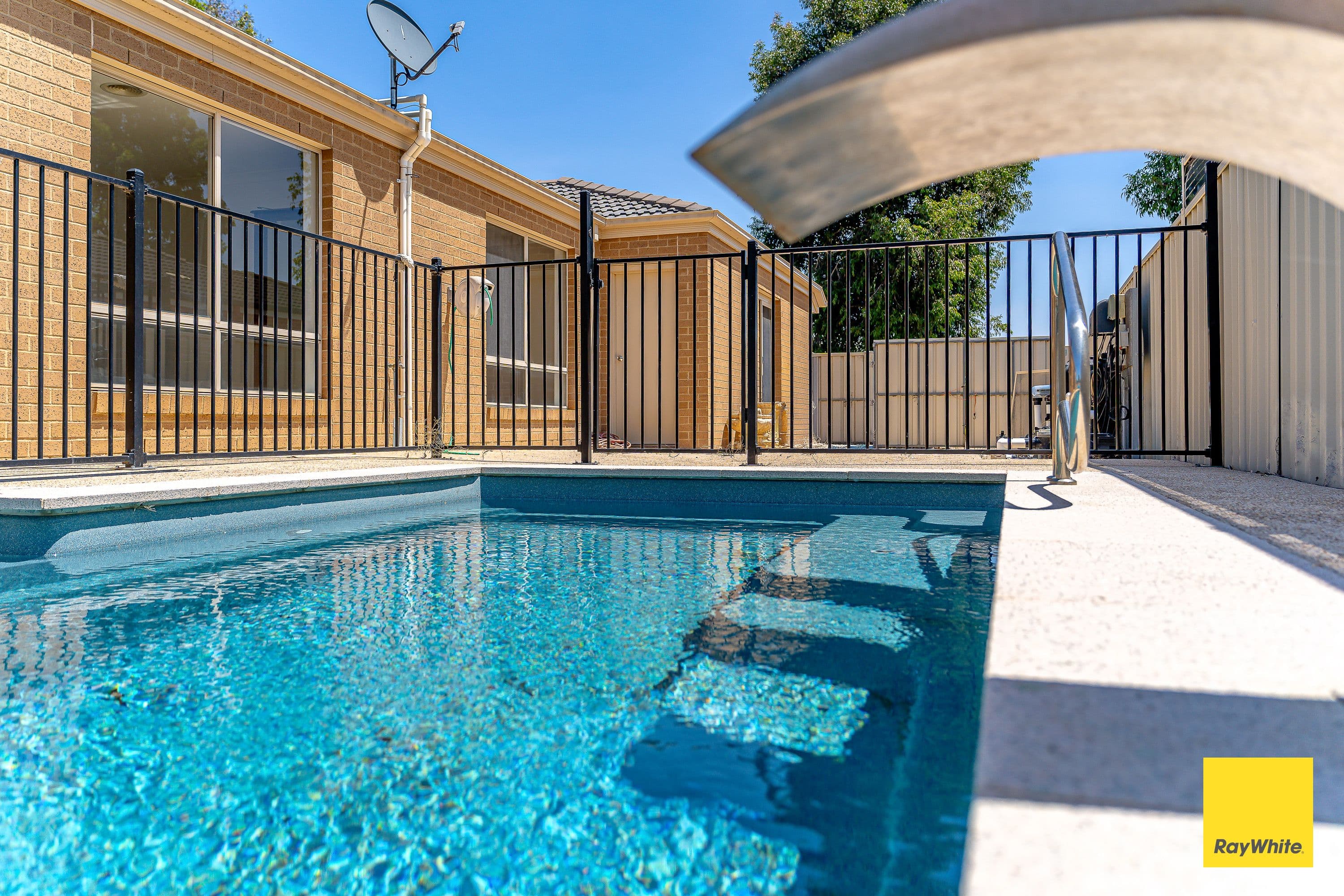 32 Elandra Drive, Ascot VIC 3551, Ascot - Thumbnail 2