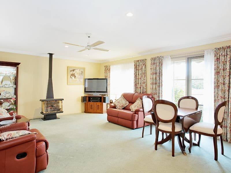 7 Compton Street, MITCHAM VIC 3132, Mitcham - Thumbnail 2