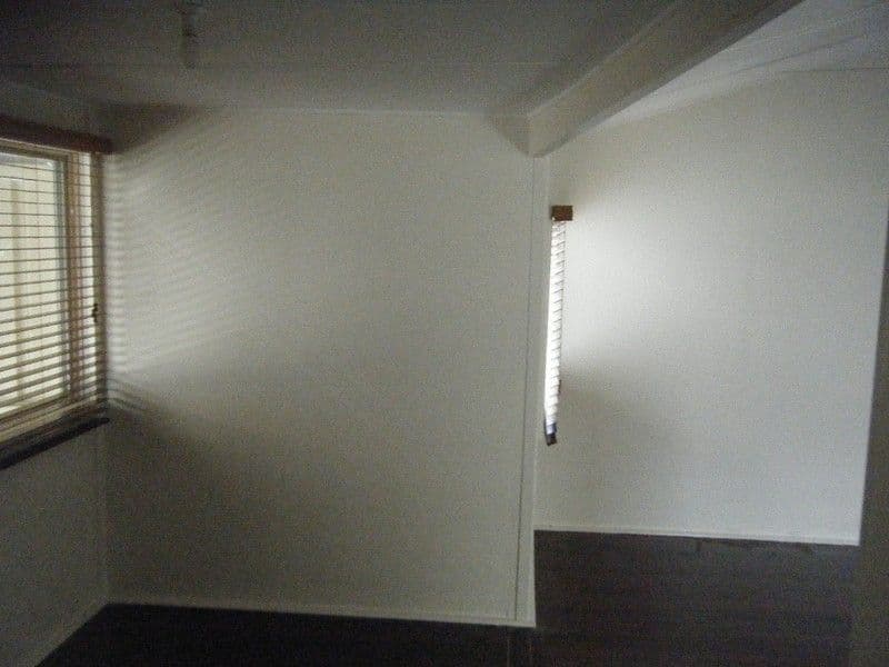 13 Bradley Street, BEACHLANDS WA 6530, Beachlands - Thumbnail 4