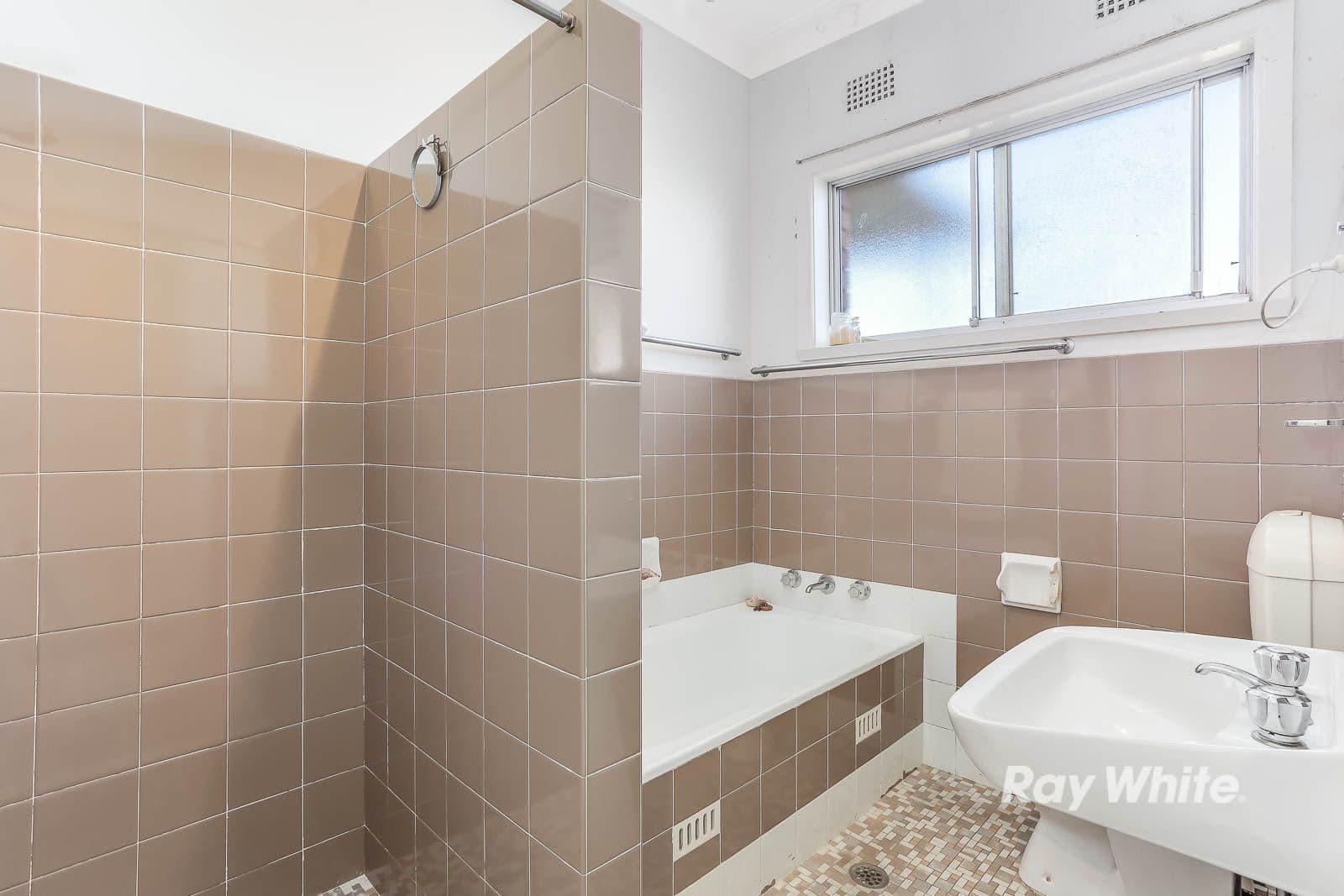 10 Tathra Place, Castle Hill - Thumbnail 8