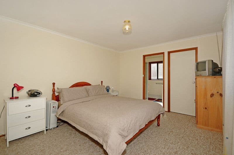 30 William Hudson Crescent, MONASH ACT 2904, Monash - Thumbnail 7