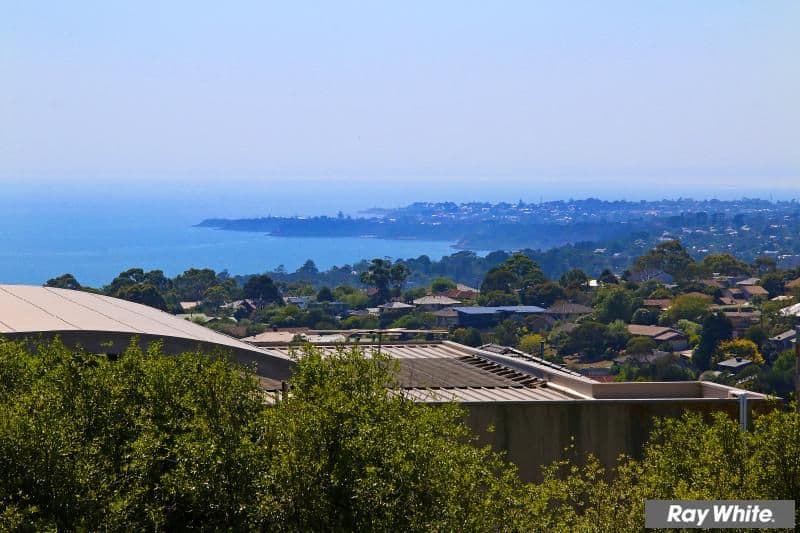 8 Esher Rise, Mount Martha VIC 3934, Mount Martha - Thumbnail 3