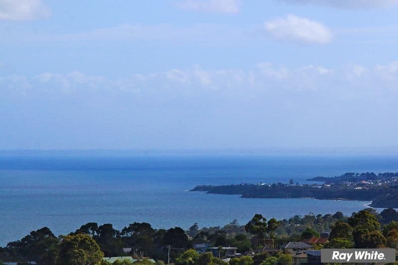 8 Esher Rise, Mount Martha VIC 3934, Mount Martha - Thumbnail 4