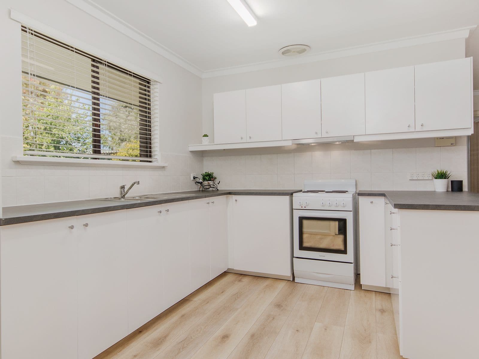 53 Charthouse Road, Safety Bay WA 6169, Safety Bay - Thumbnail 6
